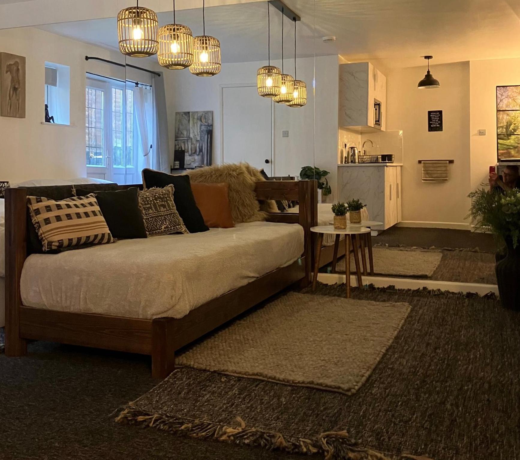The Studio In The Annex Appartement Potters Bar Buitenkant foto